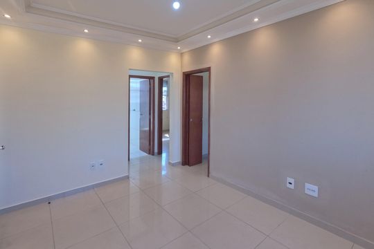 Sala de estar de apartamento para alugar com 2 quartos, 64m² em Macuco, Santos