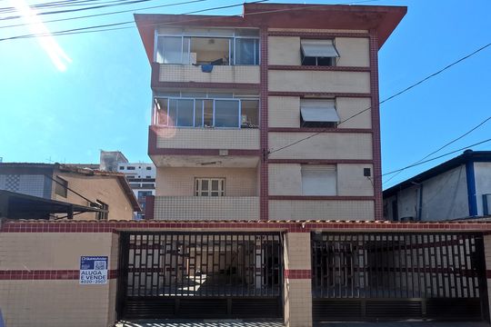 Fachada | Adesivo/Placa Quintoandar instalado  de apartamento para alugar com 2 quartos, 64m² em Macuco, Santos