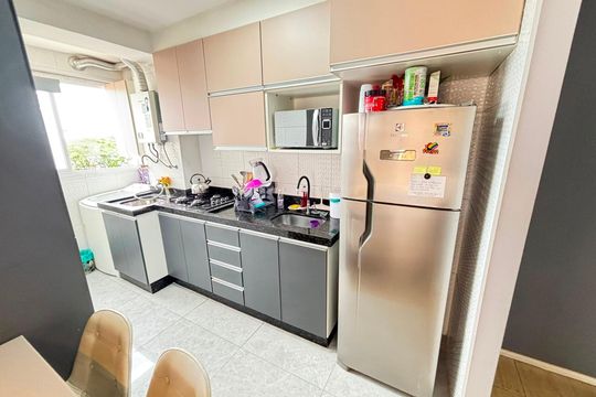 Cozinha de apartamento para alugar com 2 quartos, 47m² em Vila Santana, São Paulo