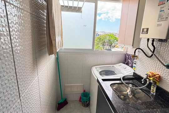Área de serviço de apartamento para alugar com 2 quartos, 47m² em Vila Santana, São Paulo