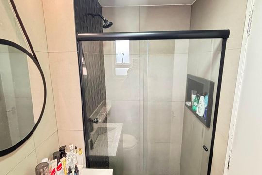 Banheiro de apartamento para alugar com 2 quartos, 47m² em Vila Santana, São Paulo