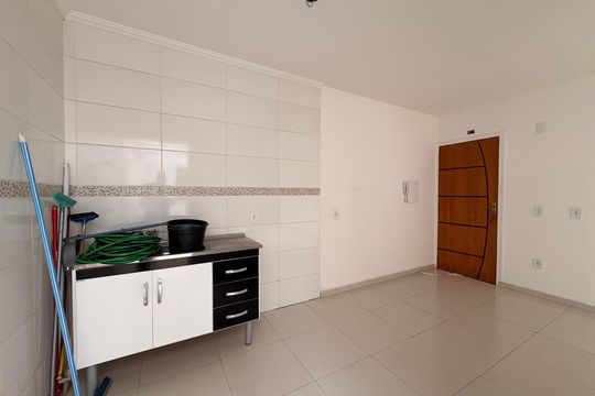 Cozinha de apartamento à venda com 2 quartos, 42m² em Vila Curuçá, Santo André