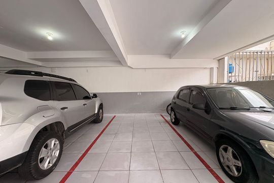 Garagem de apartamento à venda com 2 quartos, 42m² em Vila Curuçá, Santo André