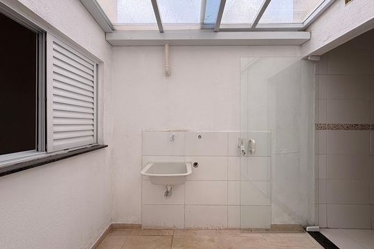 Lavanderia de apartamento à venda com 2 quartos, 42m² em Vila Curuçá, Santo André