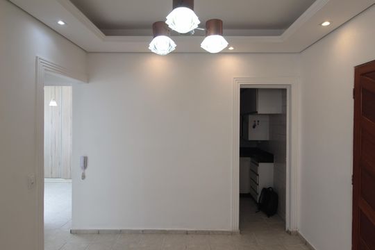 Sala de apartamento para alugar com 2 quartos, 50m² em Planalto, Belo Horizonte