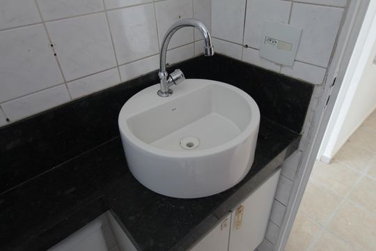Banheiro Social de apartamento para alugar com 2 quartos, 50m² em Planalto, Belo Horizonte
