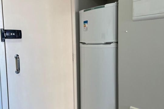 Cozinha de apartamento para alugar com 1 quarto, 40m² em Setor Bueno, Goiânia