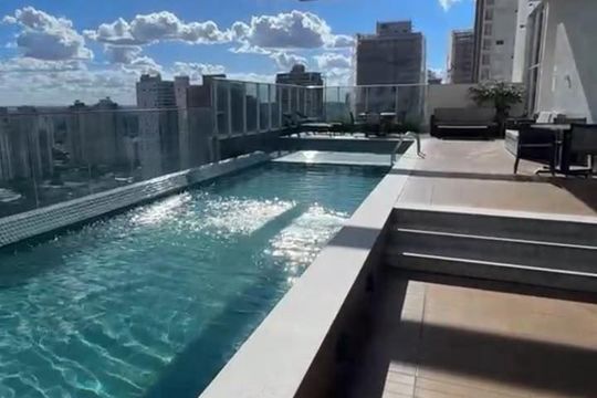Piscina de apartamento para alugar com 1 quarto, 40m² em Setor Bueno, Goiânia