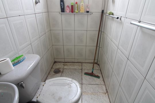 banheiro de apartamento para alugar com 2 quartos, 42m² em Vila Silvia, São Paulo