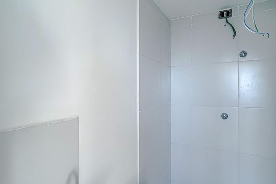Banheiro de kitnet/studio à venda com 1 quarto, 17m² em Vila Aricanduva, São Paulo