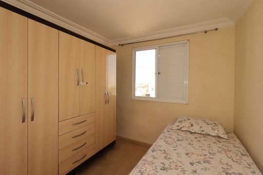 Quarto 2 de apartamento à venda com 2 quartos, 50m² em Parque Erasmo Assunção, Santo André