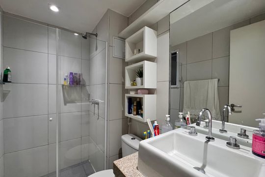 Banheiro Social de apartamento à venda com 3 quartos, 104m² em Recreio dos Bandeirantes, Rio de Janeiro