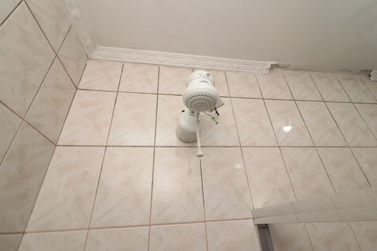 Banheiro de casa para alugar com 2 quartos, 110m² em Itaim Paulista, São Paulo