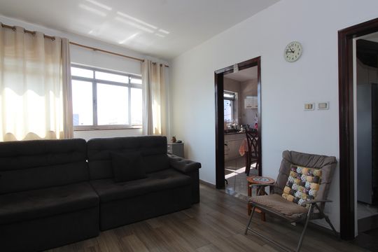 Sala de casa para alugar com 2 quartos, 99m² em Jardim Cotinha, São Paulo