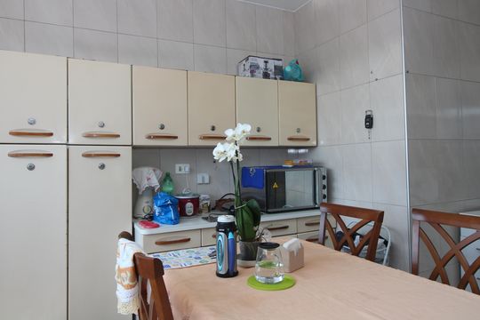 Cozinha de casa para alugar com 2 quartos, 99m² em Jardim Cotinha, São Paulo