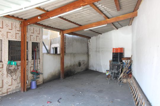 garagem de casa para alugar com 2 quartos, 99m² em Jardim Cotinha, São Paulo