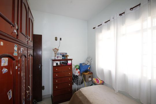 Quarto 2 de casa à venda com 6 quartos, 574m² em Vila Amaral, Belo Horizonte