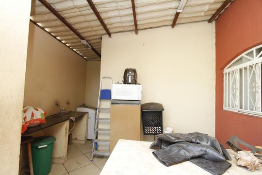 Área de Serviço de casa à venda com 6 quartos, 574m² em Vila Amaral, Belo Horizonte