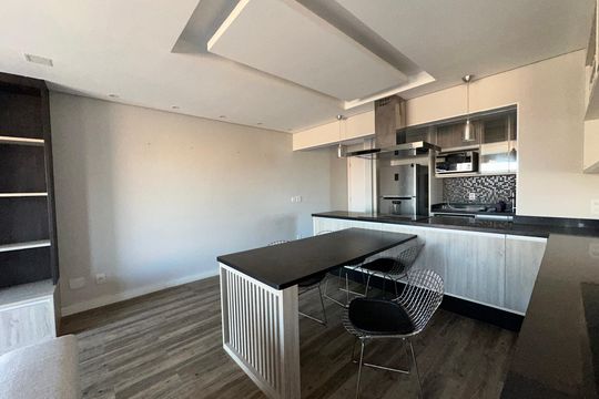 Apartamento à venda com 2 quartos, 87m² em Jardim Tupanci, Barueri