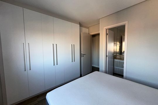 Suíte de apartamento à venda com 2 quartos, 87m² em Jardim Tupanci, Barueri
