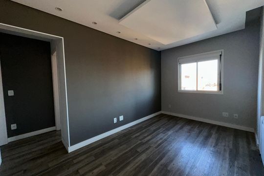 Sala de apartamento à venda com 2 quartos, 87m² em Jardim Tupanci, Barueri