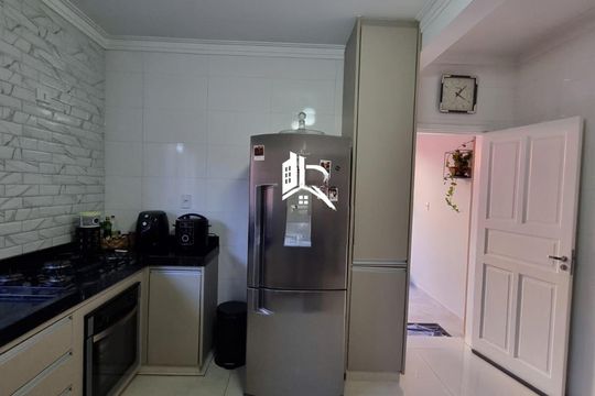 Casa à venda com 4 quartos, 207m² em Olímpico, São Caetano do Sul