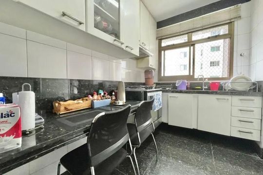 Cozinha de apartamento para alugar com 4 quartos, 145m² em Sion, Belo Horizonte