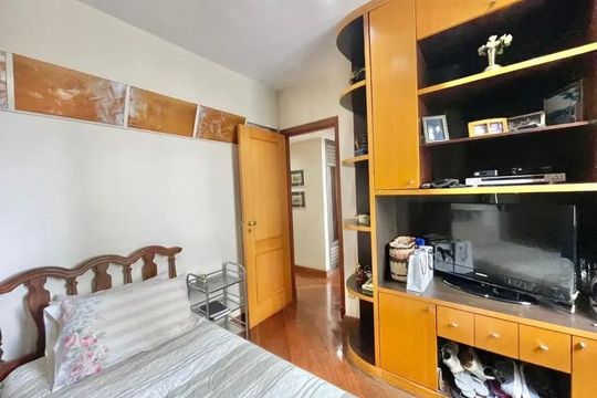 Quartos de apartamento para alugar com 4 quartos, 145m² em Sion, Belo Horizonte