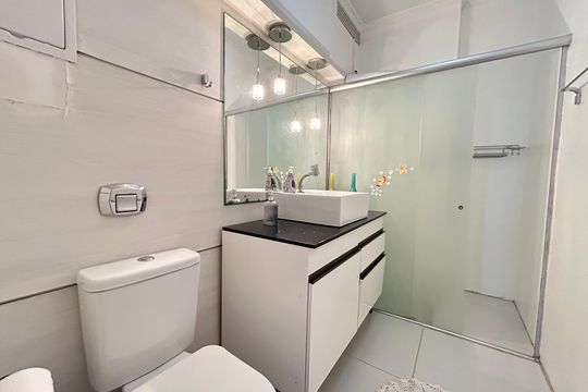 Banheiro de apartamento para alugar com 3 quartos, 138m² em Centro, Florianópolis