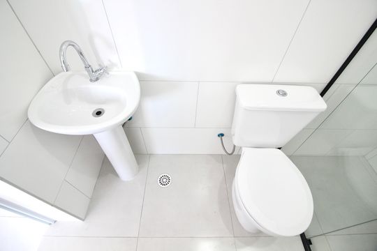 Banheiro  de apartamento para alugar com 1 quarto, 30m² em Vila Ré, São Paulo