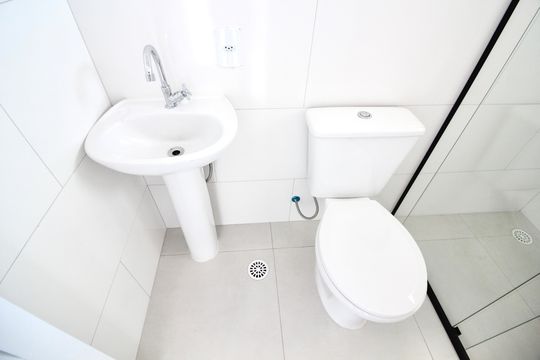 Banheiro  de apartamento para alugar com 1 quarto, 30m² em Vila Ré, São Paulo