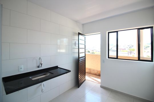 Cozinha  de apartamento para alugar com 1 quarto, 30m² em Vila Ré, São Paulo