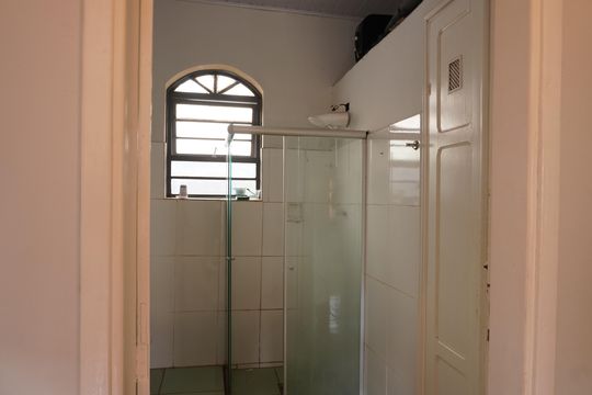 Banheiro social de casa para alugar com 2 quartos, 117m² em Jardim Sao Carlos, São Carlos