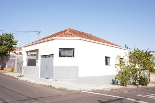 Casa para alugar com 2 quartos, 117m² em Jardim Sao Carlos, São Carlos