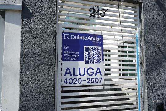 Placa de apartamento para alugar com 1 quarto, 32m² em Vila Gomes Cardim, São Paulo