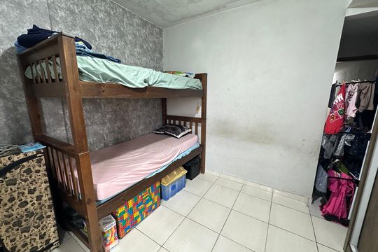 Quarto  2 de apartamento para alugar com 2 quartos, 49m² em Parque Sao Vicente, São Vicente