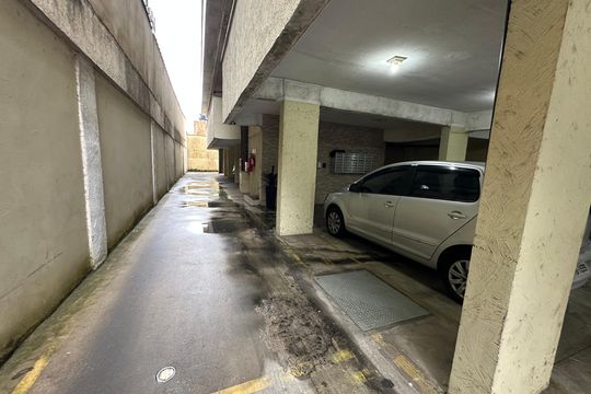 Garagem de apartamento para alugar com 2 quartos, 49m² em Parque Sao Vicente, São Vicente