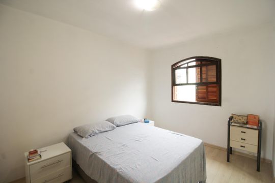 Suite 1 de casa à venda com 3 quartos, 203m² em Vila Picinin, São Paulo