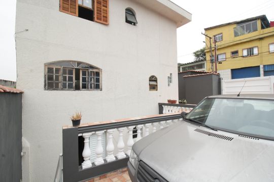 Quintal de casa à venda com 3 quartos, 203m² em Vila Picinin, São Paulo