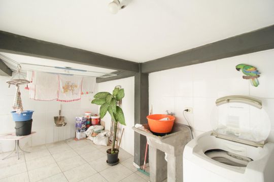 Área de Serviço de casa à venda com 3 quartos, 203m² em Vila Picinin, São Paulo