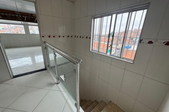 Acesso de casa para alugar com 2 quartos, 90m² em Conceicao, Osasco
