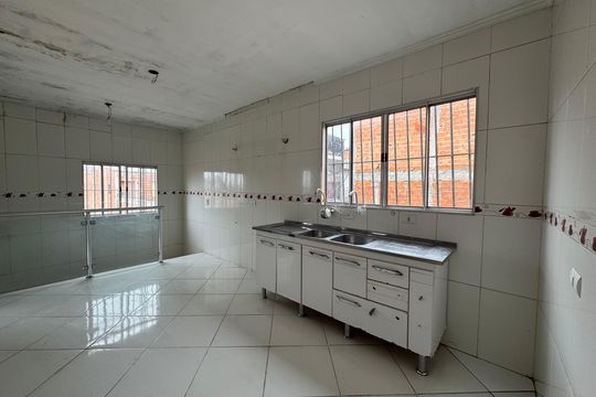 Casa para alugar com 2 quartos, 90m² em Conceicao, Osasco
