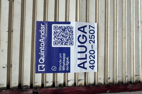 Fachada com PLACA GRANDE de casa para alugar com 1 quarto, 50m² em Conceicao, Osasco