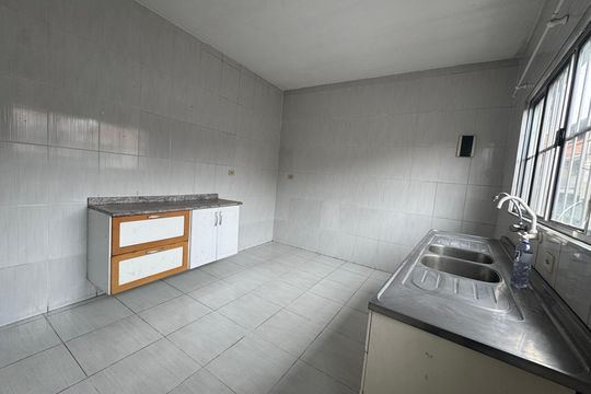 Cozinha de casa para alugar com 1 quarto, 50m² em Conceicao, Osasco