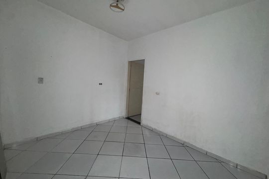 Quarto 1 de casa para alugar com 1 quarto, 50m² em Conceicao, Osasco