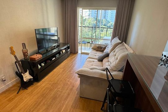 Apartamento para alugar com 2 quartos, 68m² em Jardim Tupanci, Barueri