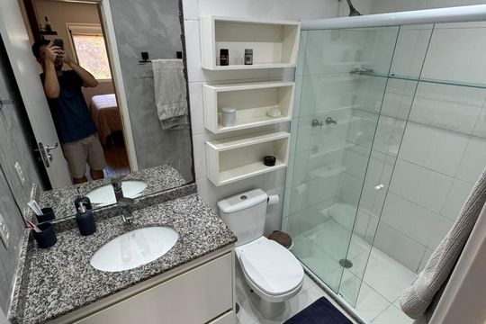 Apartamento para alugar com 2 quartos, 68m² em Jardim Tupanci, Barueri