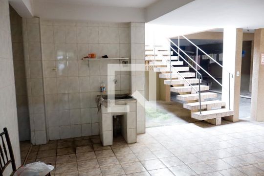 Área de serviço de casa à venda com 1 quarto, 239m² em Vila Menck, Osasco