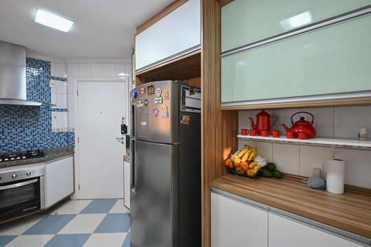 Cozinha de apartamento à venda com 3 quartos, 94m² em Vila Sonia, São Paulo