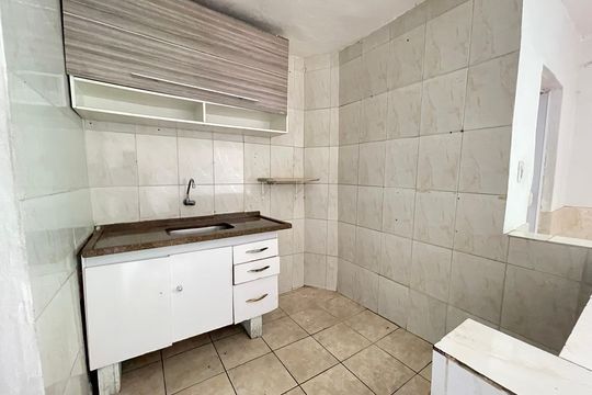 Cozinha de casa para alugar com 1 quarto, 45m² em Jardim Raposo Tavares, São Paulo